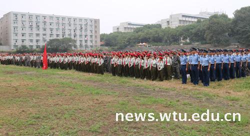 用十四天军训为自己代言-武汉纺织大学新闻文化网