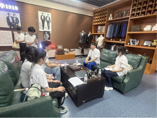 寻访劳模足迹 淬炼青年匠心——武汉纺织学子走进百年纺织企业感悟实业报国力量188.png