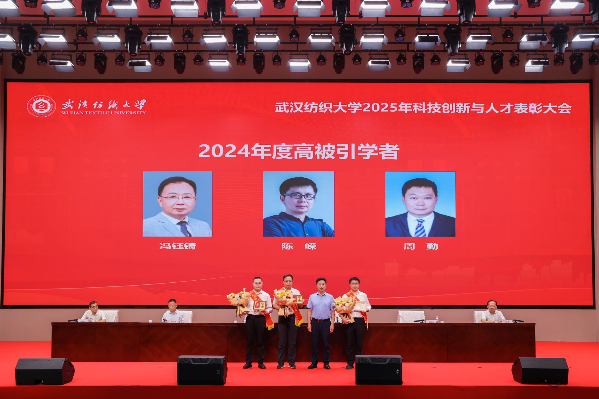 周勤:扎根光纤激光器非线性物理基础研究的“孤勇者”-武汉纺织大学新闻文化网